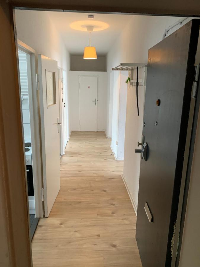 Lebt-wohnung Fur Bis Zu 12 Personen * Berlino